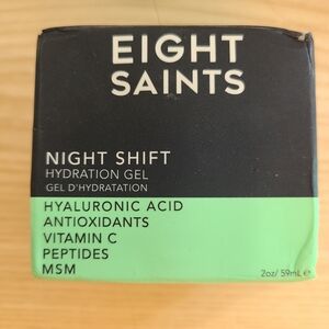 Eight SAINTS skincare Night SHIFT Hydration Gel + Eight SAINTS Scrub free gift!